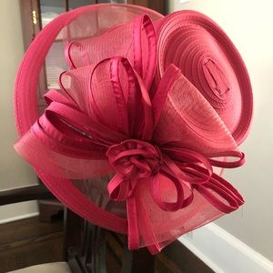 Classic, Elegant Derby Hat!